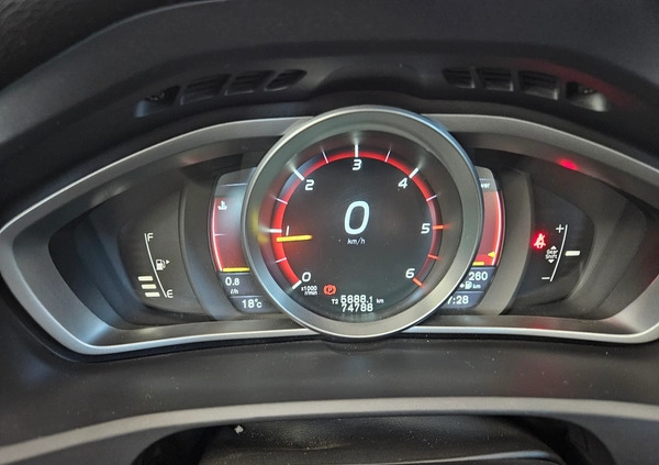Volvo V40 cena 46000 przebieg: 74788, rok produkcji 2016 z Bierutów małe 466